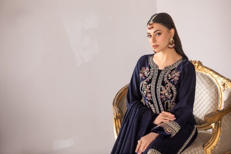 PASHMINA VELVET DELIGHT - 3 PCS EMBROIDERED - Image 4